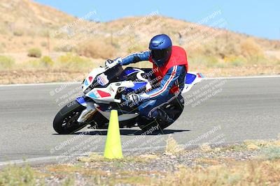 media/Oct-14-2023-TrackXperience (Sat) [[0517685739]]/Level 1/session 3 turn 2/